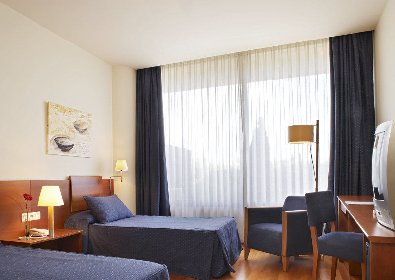 Hotel Arrahona Sabadell Zimmer foto
